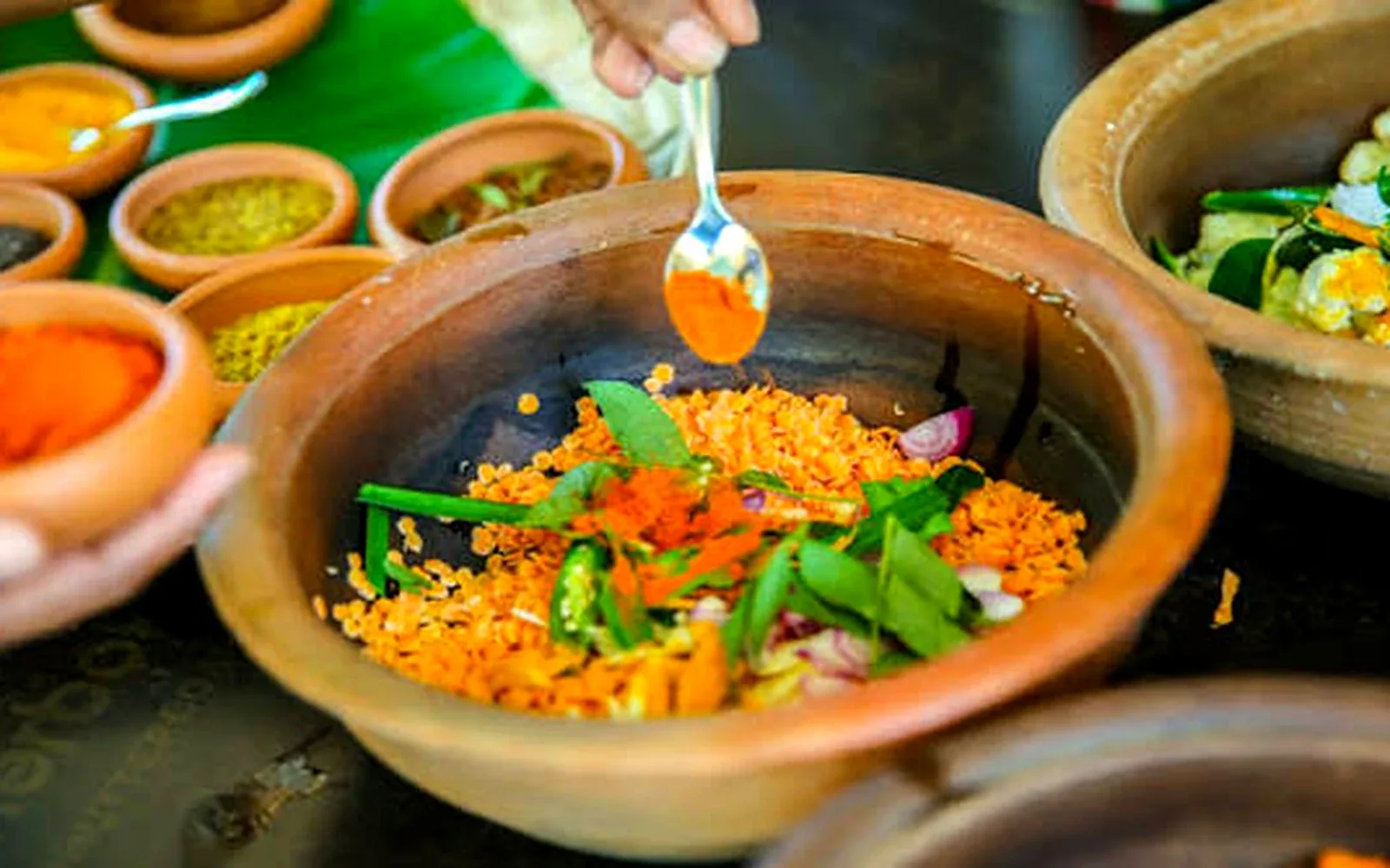 Food & Local Life