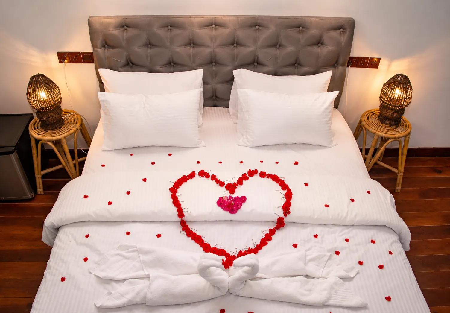 Bed at Awesome Place Hotel
